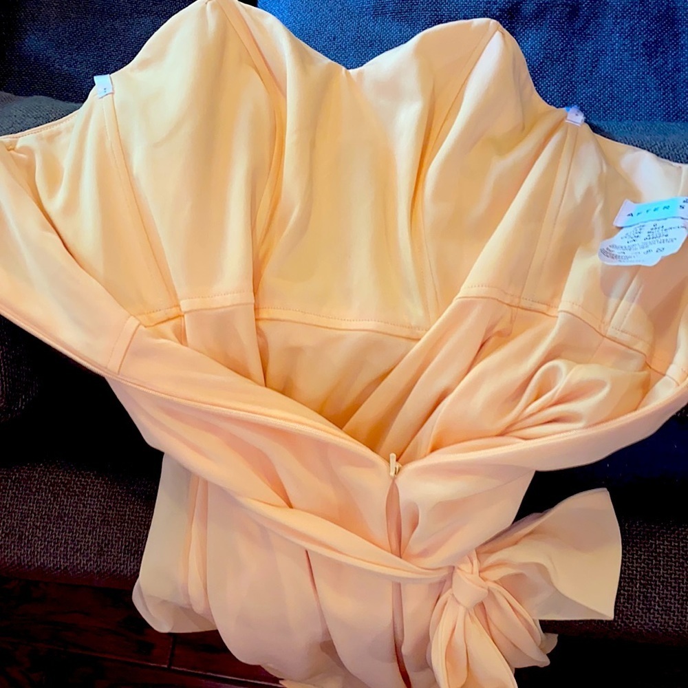 After Six yellow buttercup bridesmaid dress size 0 - Picture 5 of 5